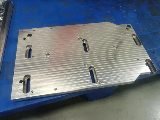 Piezas de mecanizado CNC de Dongguan Piezas de metal de aluminio y acero inoxidable Piezas de mecanizado de metal CNC personalizadas